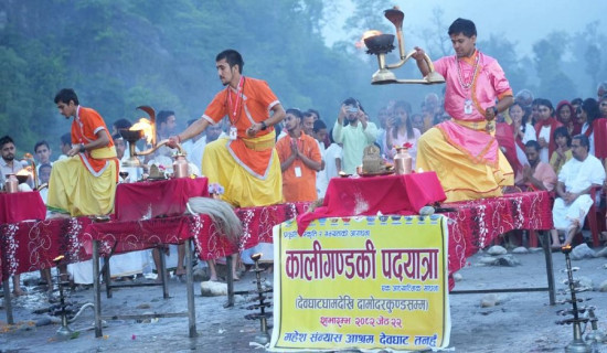 दाजुभाइको पुरुषार्थ गाउँदै सुरु भयो सामाचकेवा