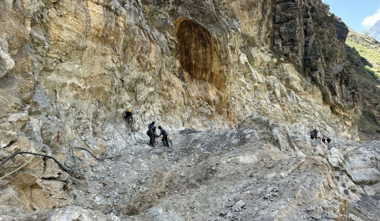 बोक्चे गौडा सडक निर्माण कार्य अन्तिम चरणमा