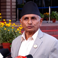दसैँमा चलचित्र जुधाइँदै