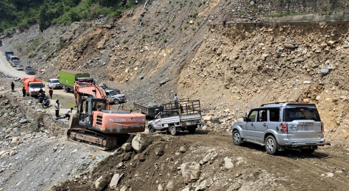 चार दिनदेखि बन्द कान्ती लोकपथ खुल्यो