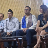 वनमन्त्री ठकुरीसँग अमेरिकी राजदूत थम्प्सनको भेट