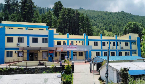 पन्ध्र शय्याको अस्पतालमा ५४ शय्याको सेवा