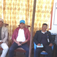 विद्यार्थीलाई न्यानो कपडा वितरण
