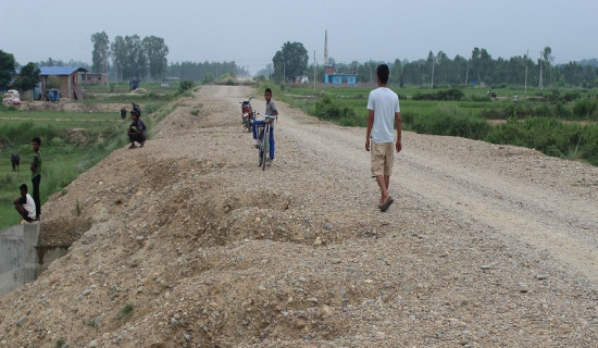बजेट अभावमा रोकियो रेलमार्ग निर्माणको काम