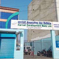 भिजिट भिसामा मानव तस्करी : अध्यागमनका सहसचिव भट्टराई नियन्त्रणमा