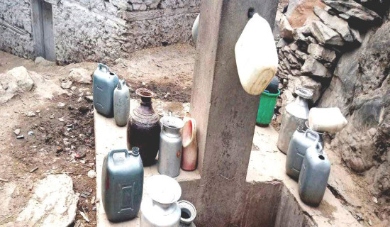 खानेपानीको जोहो गर्न रातभर जाग्राम