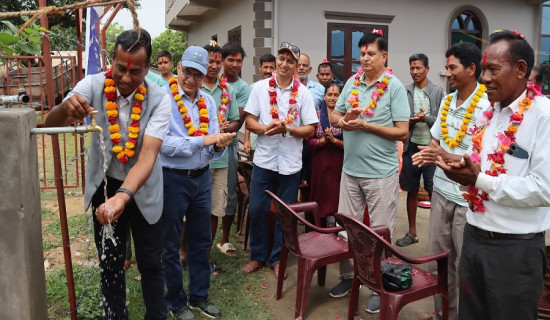 दाङको बलामपुरको घरघरमा धारा