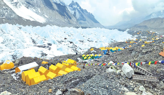 प्रमुख प्रशासकीय अधिकृतविरुद्ध चार करोडको भ्रष्टाचार मुद्दा