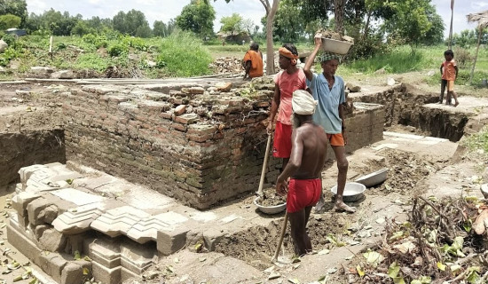 प्राचीन मठेश्वरनाथ मन्दिरको उत्खनन