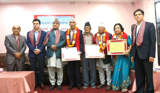 तीन जना वरिष्ठ साहित्यकार सम्मानित