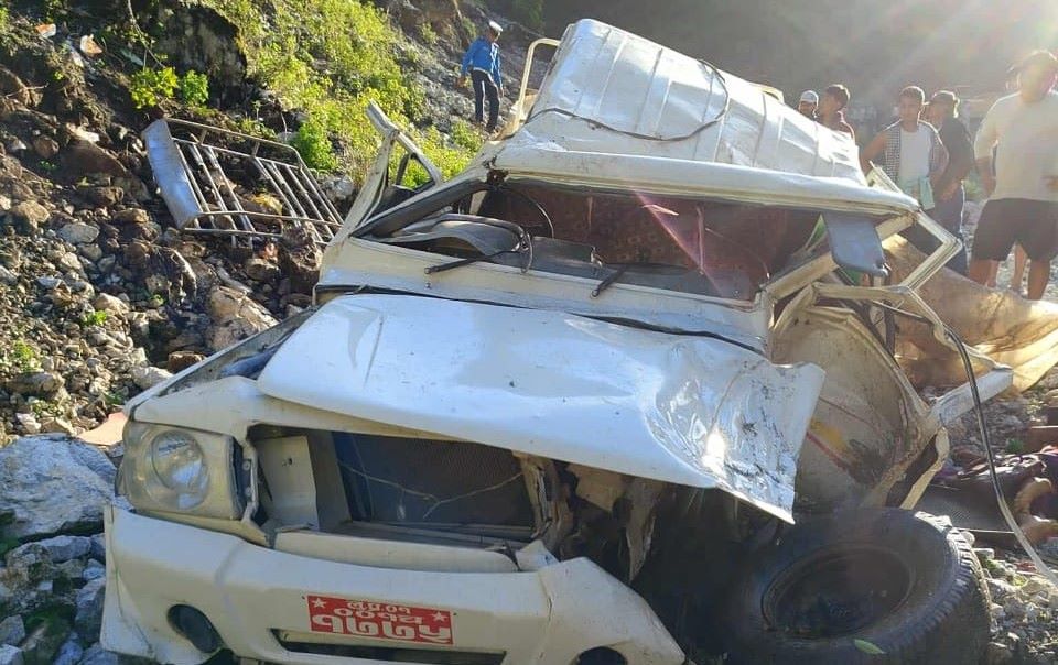 बागलुङमा जिप दुर्घटना : दुईको मृत्यु, १३ घाइते