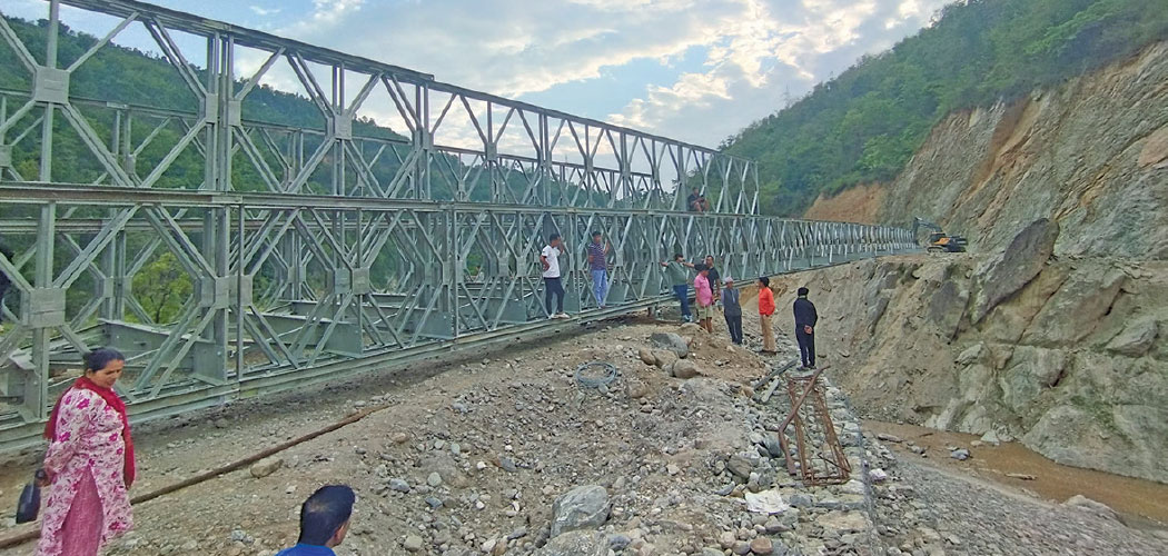 हेवाखोलामा बेलीब्रिज जडान गर्न सरकारको ध्यानाकर्षण
