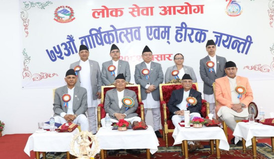 प्रधानमन्त्रीद्वारा असिग्राम केन्द्रमा मतदान