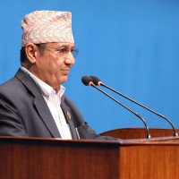 ट्रम्पको भन्सार विश्राम बजारलाई राहत तर चीनसँगको व्यापार युद्ध तीव्र बन्दै