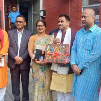 रङहरूको रहस्य  (कविता)