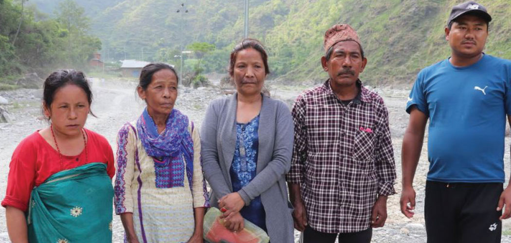 खेतबारी बगाएपछि  साथमा लालपुर्जा मात्रै