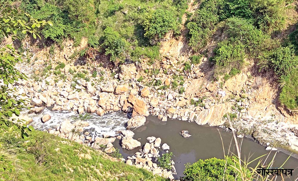 चोभार गल्छीमा गेग्रान, बाढी थुनिने जोखिम