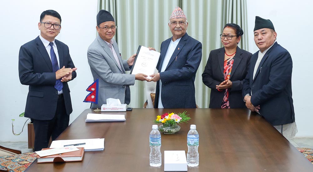 द्रुतमार्गको सुरु बिन्दु ललितपुर डुकुछाप कायम गर्न सुझाव : प्रधानमन्त्रीलाई बुझाइयो प्रतिवेदन