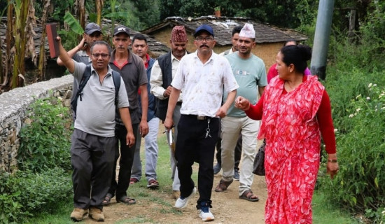 उपप्रमुखको नेतृत्वमा निर्माणाधीन योजनाको स्थलगन अनुगमन
