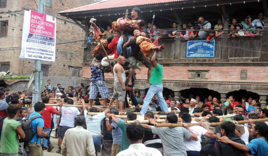 पशुपतिमा मनाइयो त्रिशूल जात्रा