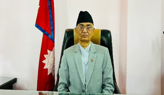 योगले निरोगी बनाउँछः प्रदेश प्रमुख देवकोटा