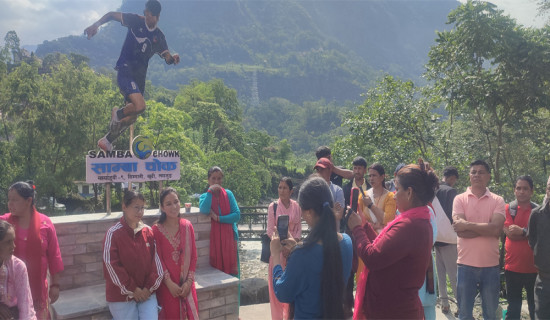 ‘साम्बा चोक’ मा पर्यटकको धुइरो