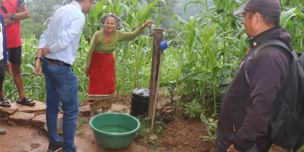 आठ सय घरमा खानेपानीको पहुँच