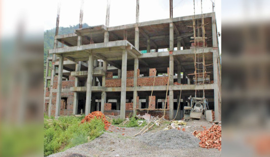 दुई पालिकाले आफ्नै भवन बनाउँदै