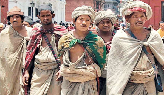 तुलसीपुरको नीति : ‘जहाँ छहारी, त्यहाँ चौतारी’