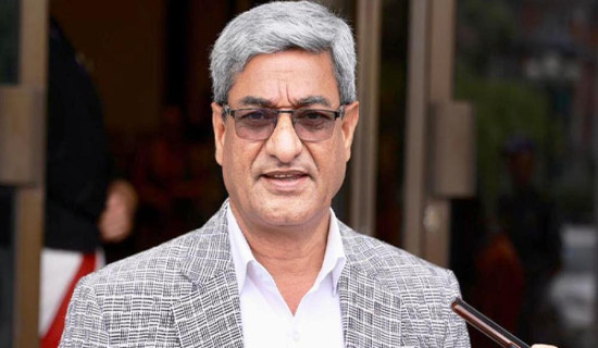 अध्यागमनमा मापदण्ड र कार्यविधिअनुसार कर्मचारी खटाउन गृहमन्त्री लेखकको निर्देशन