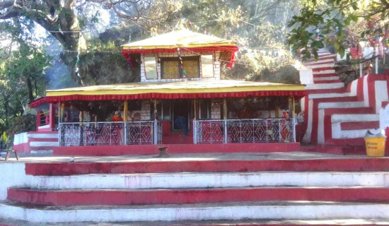 निर्वाचित जनप्रतिनिधिलाई शपथ तथा प्रमाणपत्र