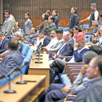 अर्थतन्त्रका समस्या सत्तापक्ष र प्रतिपक्ष मिलेर समाधान गर्नुपर्छ : अर्थमन्त्री डा. महत
