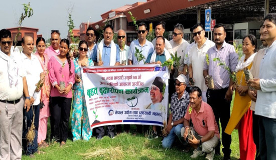 दाङ जिल्लालाई पूर्ण खोपयुक्त घोषणा