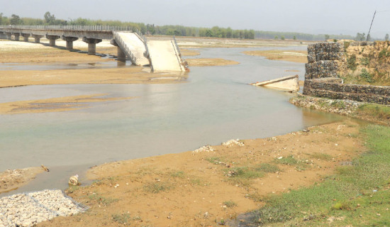 सप्तकोशी हुँदै जोखिमपूर्ण व्यापार