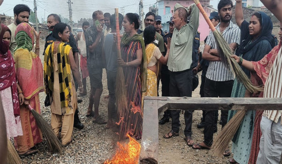 सडक निर्माणमा ढिलाइ गरेपछि स्थानीय आन्दोलित
