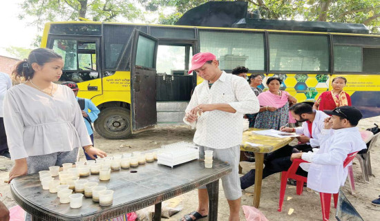 सडकबत्तीको लाइन काटिँदै
