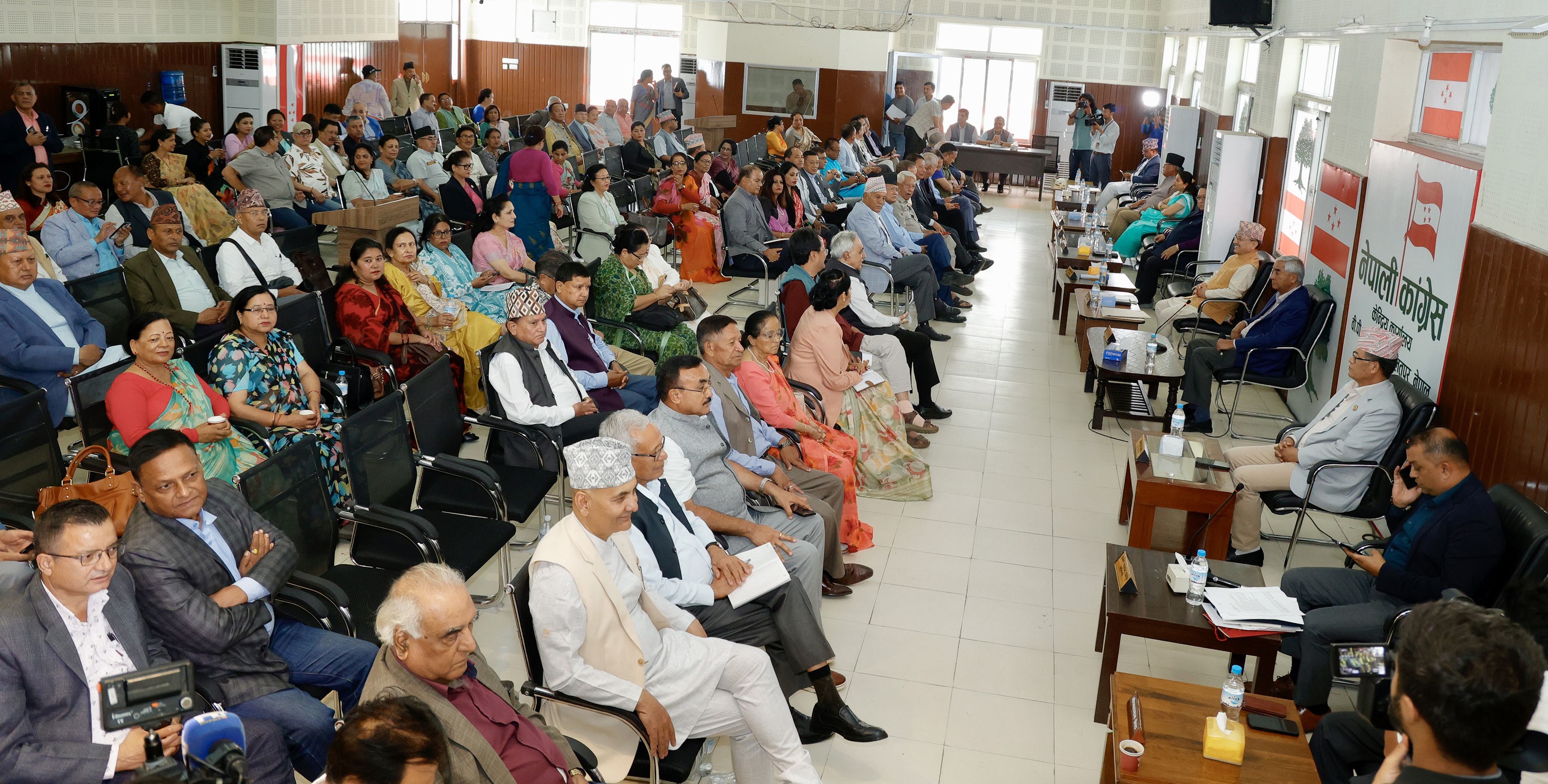 कांग्रेस केन्द्रीय समिति बैठक जारी, विभिन्न १३ एजेन्डामा छलफल
