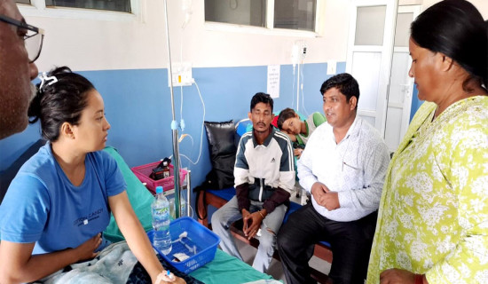 कुखुराको मासु खाँदा १३ जना बिरामी