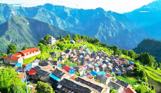 सन्दकपुरमा रमाउँदा