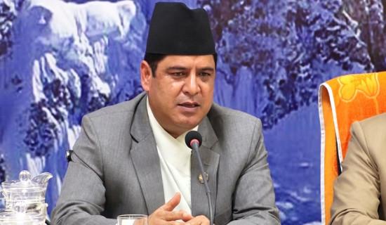 ‘सरकारमाथि चौतर्फी प्रहार भइरहेको छ’