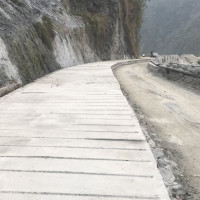 एक वर्ष ढिला, सरोकारवाला निकाय चुपचाप