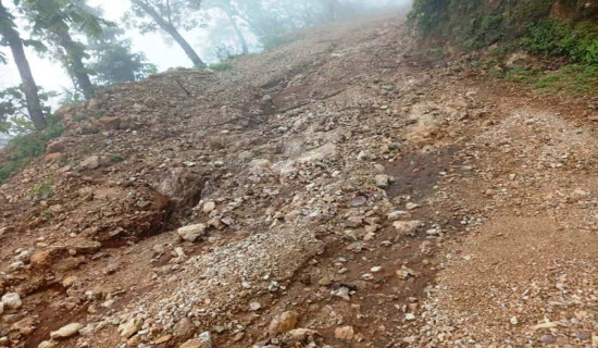 सडक बन्द भएपछि नाकाबन्दीमा रेक्चागाउँ