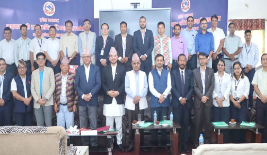नवलपरासीपूर्वका किसानलाई चैतेधान भित्र्याउने चटारो