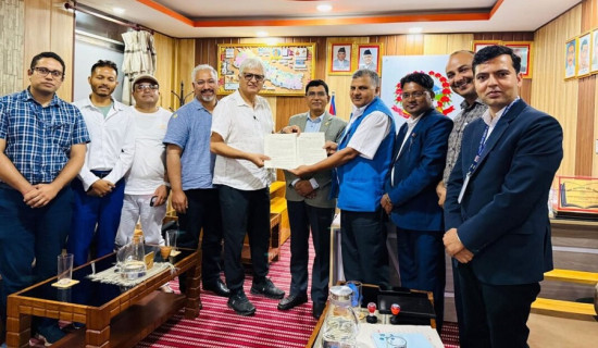 दानसाँघु खोलामा पक्की पुल नहुँदा वारपारमा समस्या