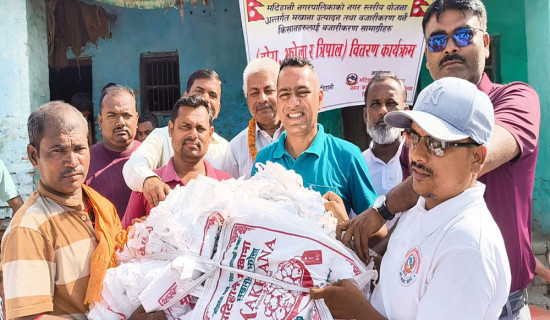 मखानालाई ब्राण्डिङ गर्न कृषकलाई बजारीकरण सामग्री वितरण