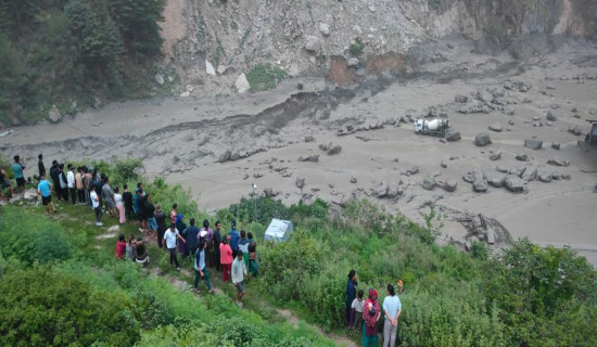 बाढीमा फसेकालाई नेपाली सेनाबाट उद्धार