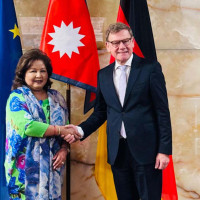 मलामी बोक्न निःशुल्क बस