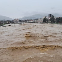 बाँकेमा कोभिड विरुद्धको फाइजर बाइभ्यालेन्ट खोप लगाउन सुरु