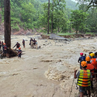 बार्सिलोनामा भारी वर्षाले रेल सेवा अवरुद्ध