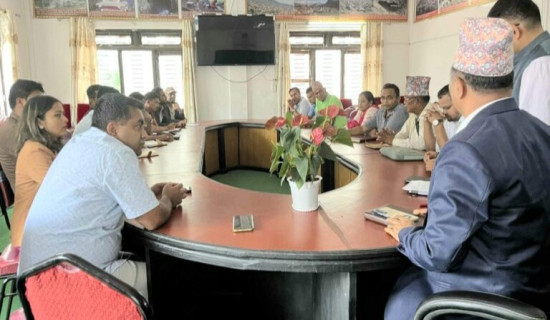 रोशी खोलामा फसेका पाँच जनाको उद्धार